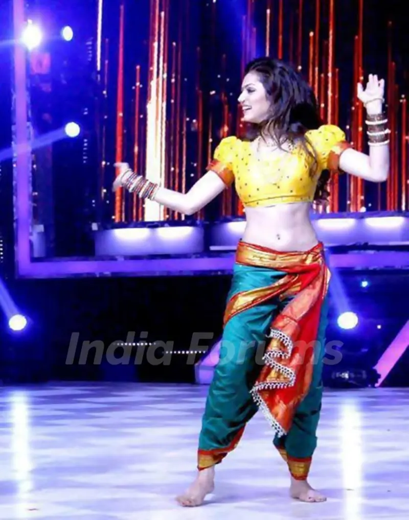 Drashti Dhami in a Maharashtrian Look for a Performance