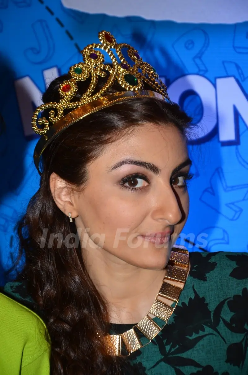 Soha Ali Khan snapped wearing a crown at ITC Classmates Event