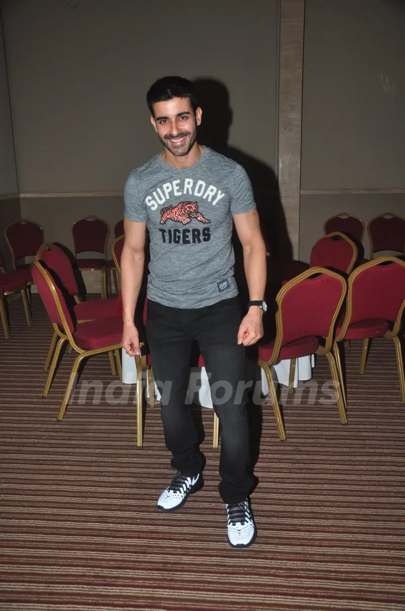 Gautam Rode poses for the media at Ravi Dubey's Birthday Bash