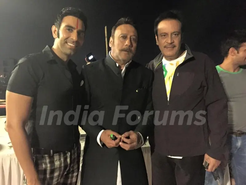 Sandip Soparkar poses with Jackie Shroff and Deepak Parashar at the New Year Bash
