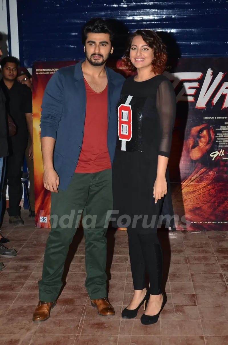 Arjun Kapoor and Sonakshi Sinha at the Promotions of Tevar at IIT Powai