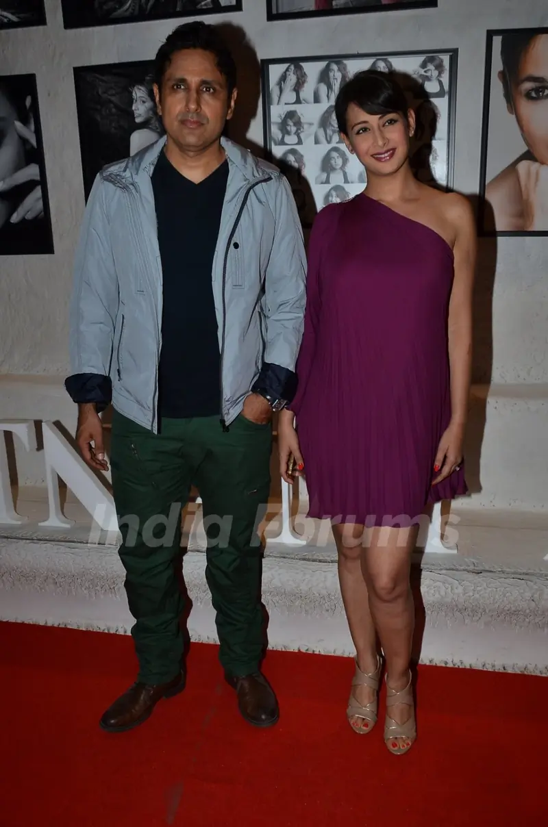 Preeti Jhangiani and Parvin Dabas pose for the media at Dabboo Ratnani's Calendar Launch