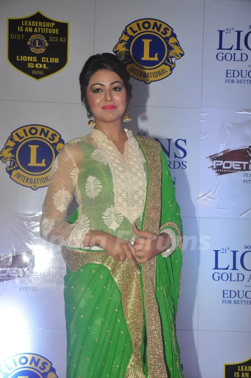 Shafaq Naaz poses for the media at Lion Gold Awards