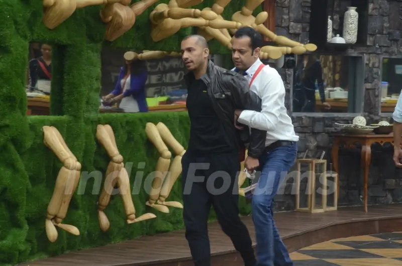 Bigg Boss - Halla Bol