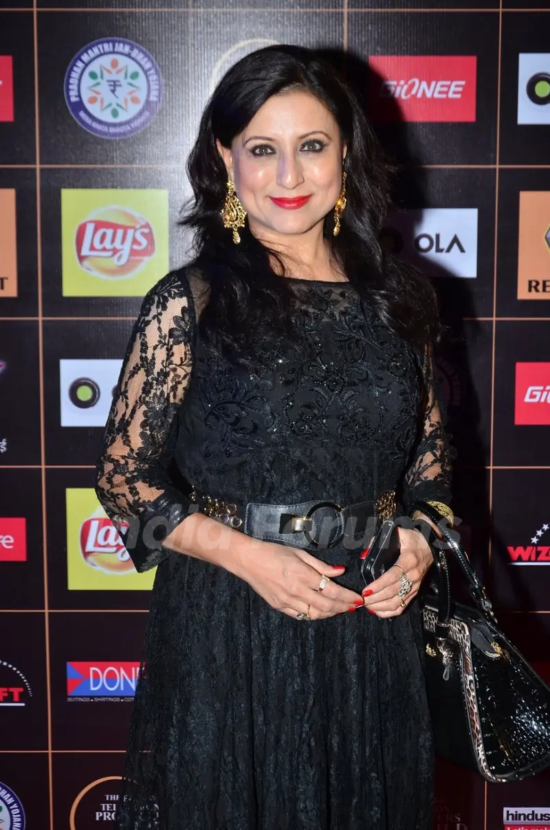 Kishori Shahane was seen at the Star Guild Awards