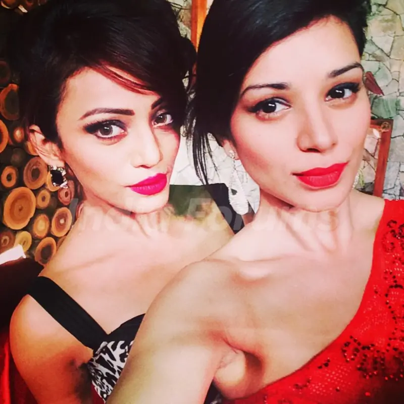 Sukirti Kandpal with Soni Singh