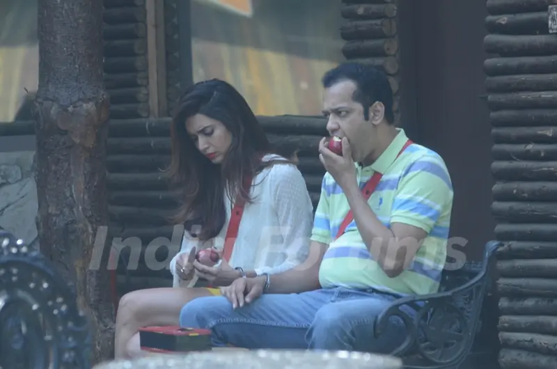 Bigg Boss - Halla Bol