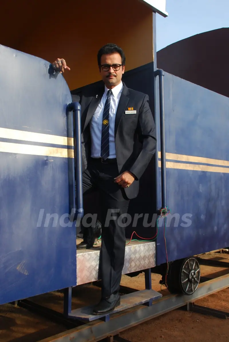 Rohit Roy poses for the media at the Launch of 'Peterson Hill'