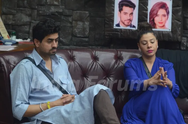 Bigg Boss - Halla Bol