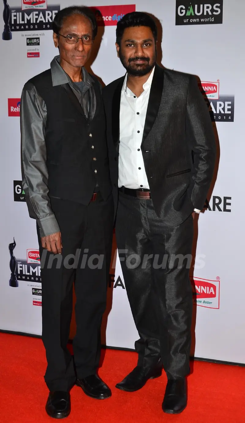 Mithoon was seen with his father at the 60th Britannia Filmfare Awards