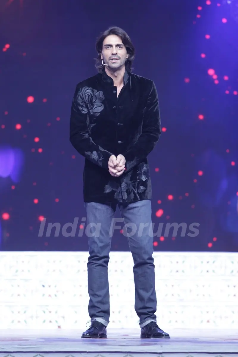 Arjun Rampal interacts with the audience at Valentines Day Event by Star Plus