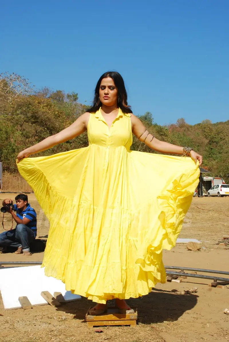 Sona Mohapatra preps for her shoot