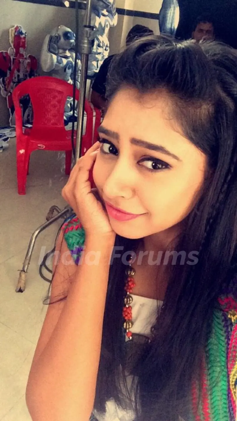 Niti selfie at shoot4