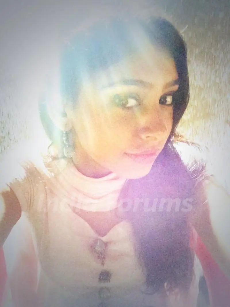 Niti selfie at shoot5