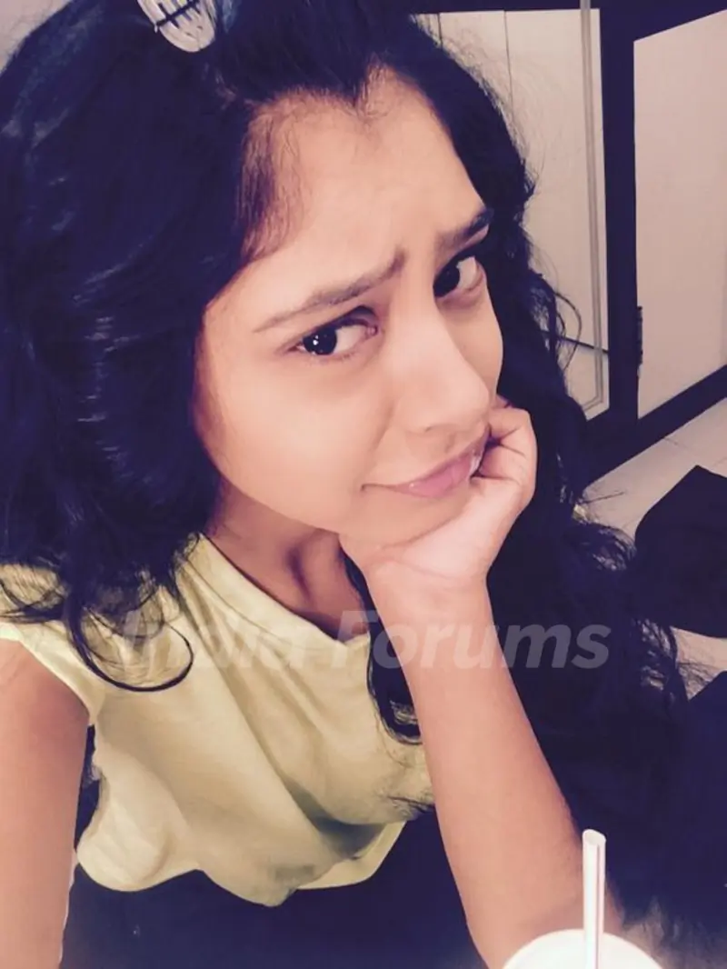 Niti selfie at shoot32
