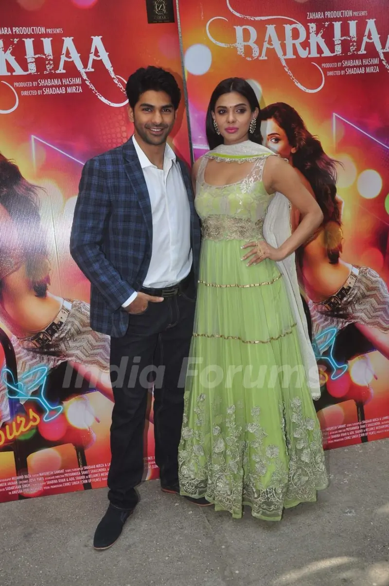 Taaha Shah and Sara Loren pose for the media at the Trailer Launch of Barkhaa