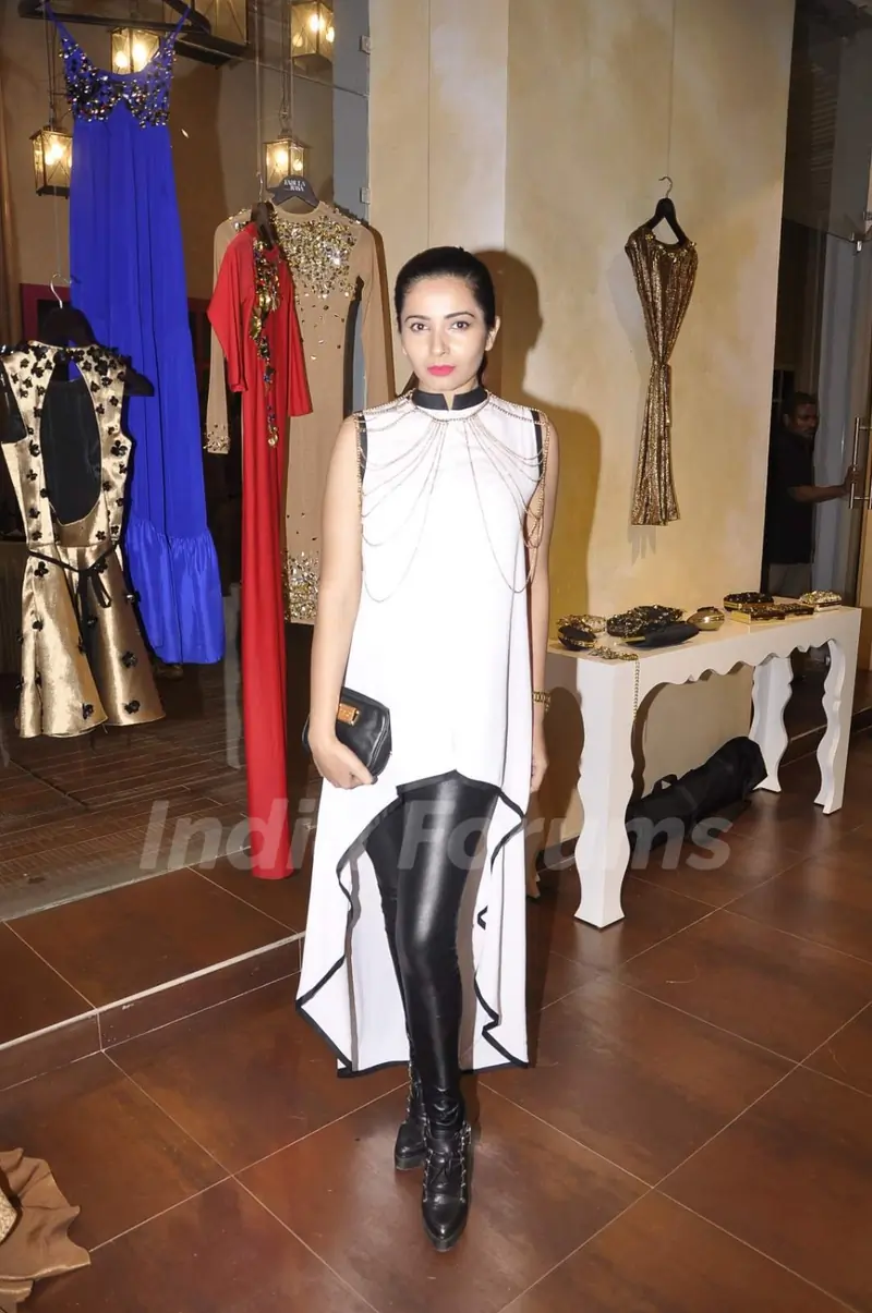 Shonali Nagrani poses for the media at Fabula Rasa Collection Launch