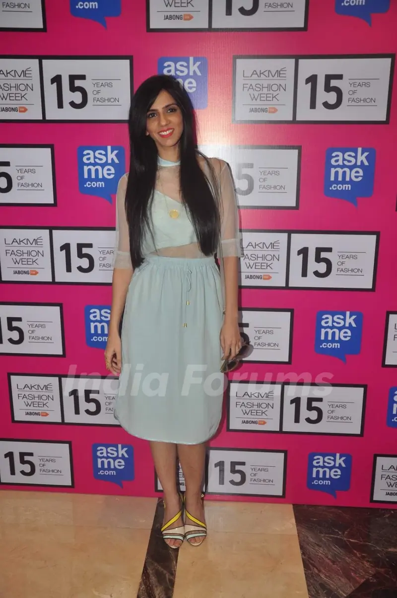 Nishka Lulla poses for the media at Lakme Fashion Week 2015 Day 3