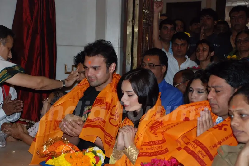 Evelyn Sharma and Mahaakshay Chakraborty seeks the blessings of almighty at Siddhivinayak Temple