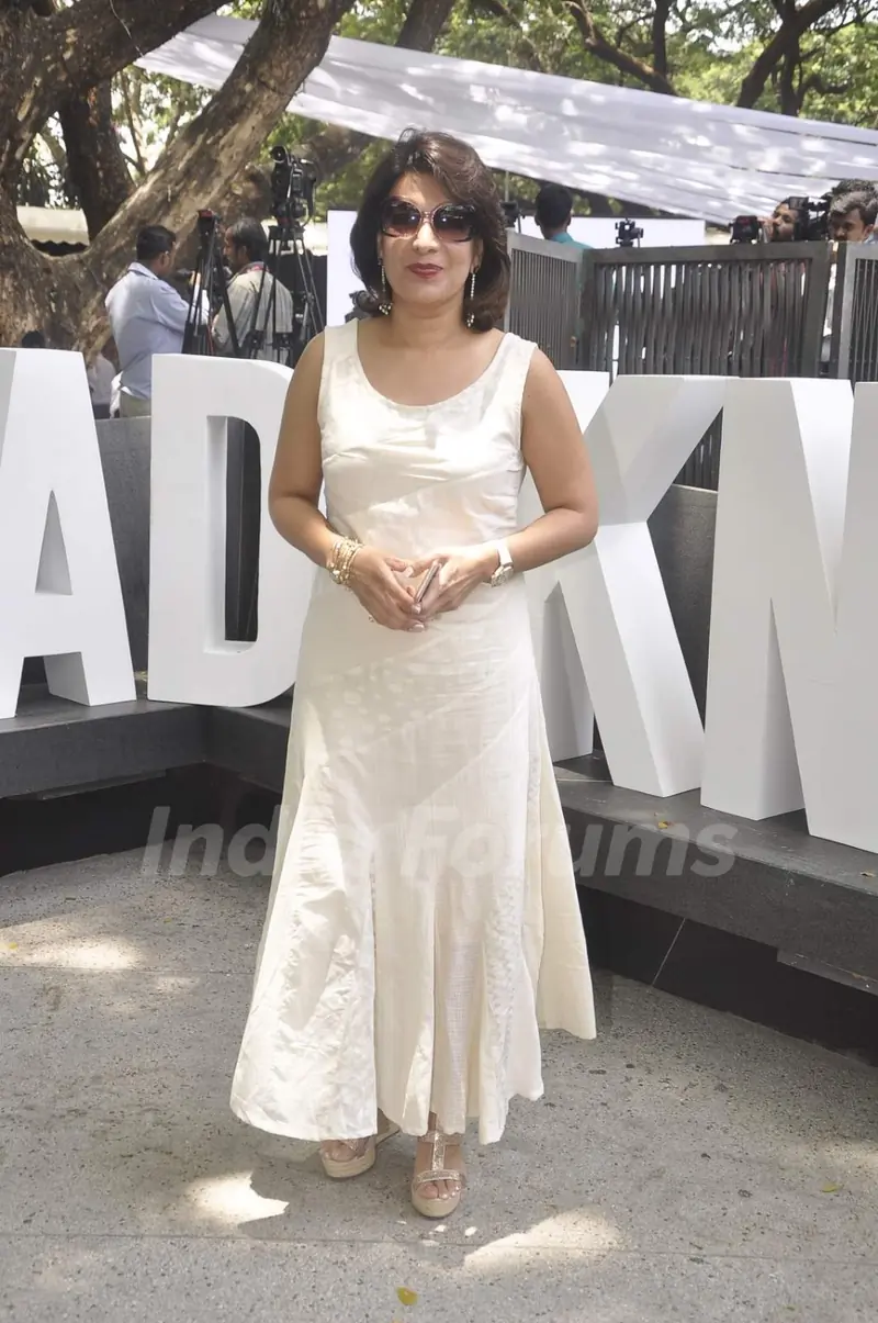 Divya Seth poses for the media at the Music Launch of Dil Dhadakne Do