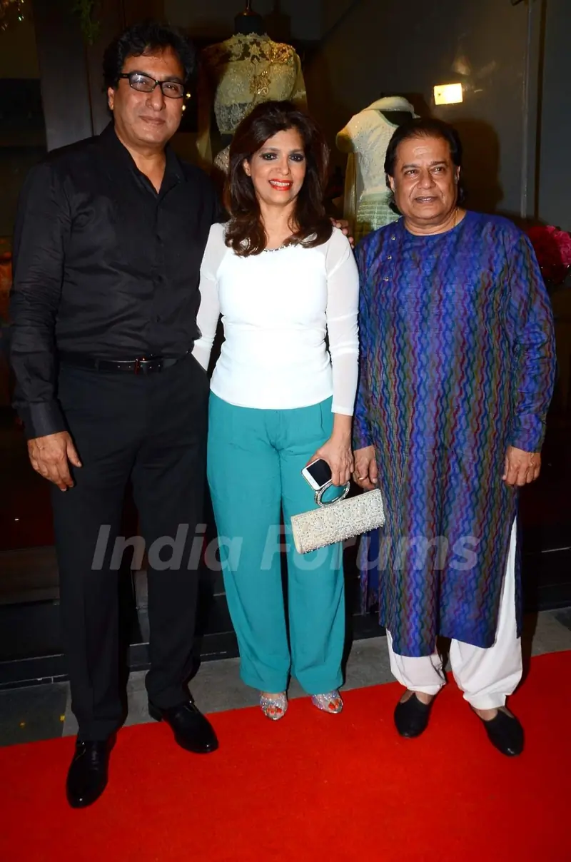 Talat Aziz, Bina Aziz and Anup Jalota at Launch of Amy Billimoria and Pankti Shah's Store