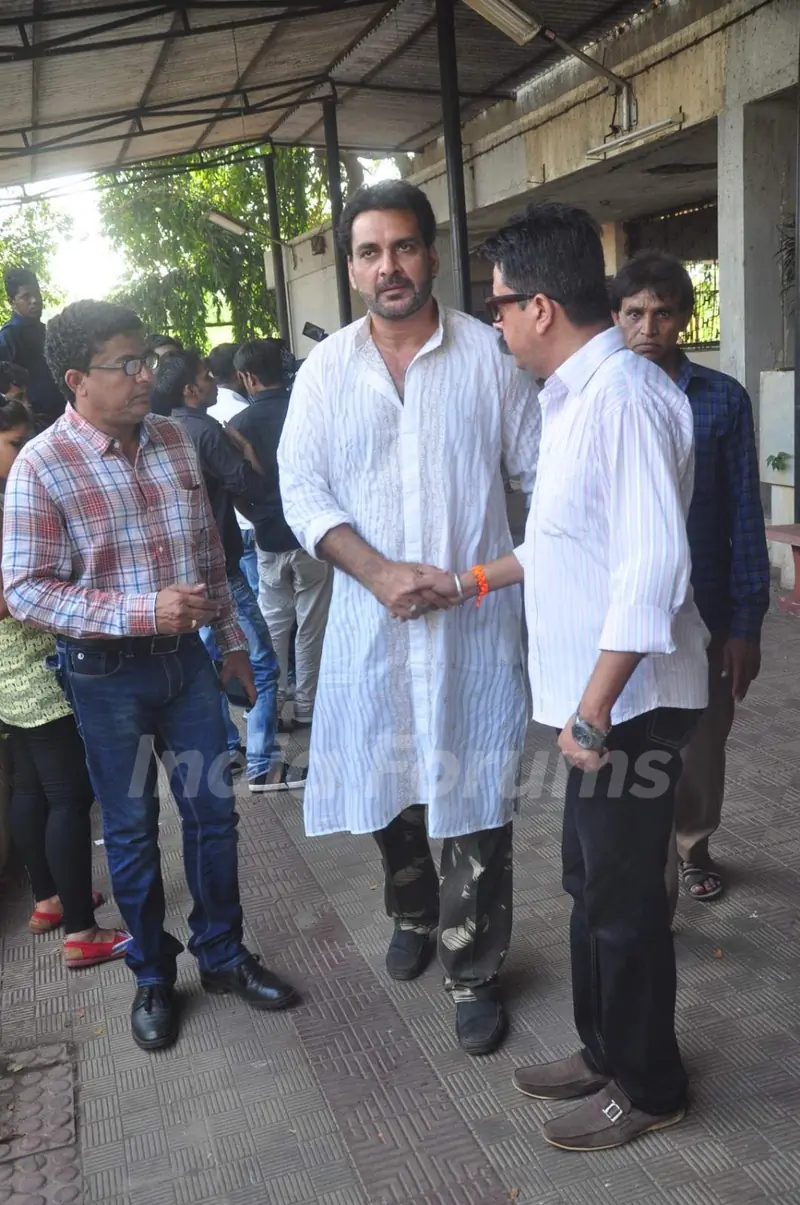 Shahbaz Khan Attends Sudha Shuvpuri Prayer Meet