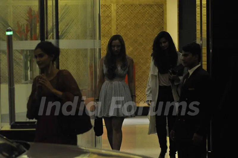 Sonam Kapoor at Birthday Bash of Arjun Kapoor!
