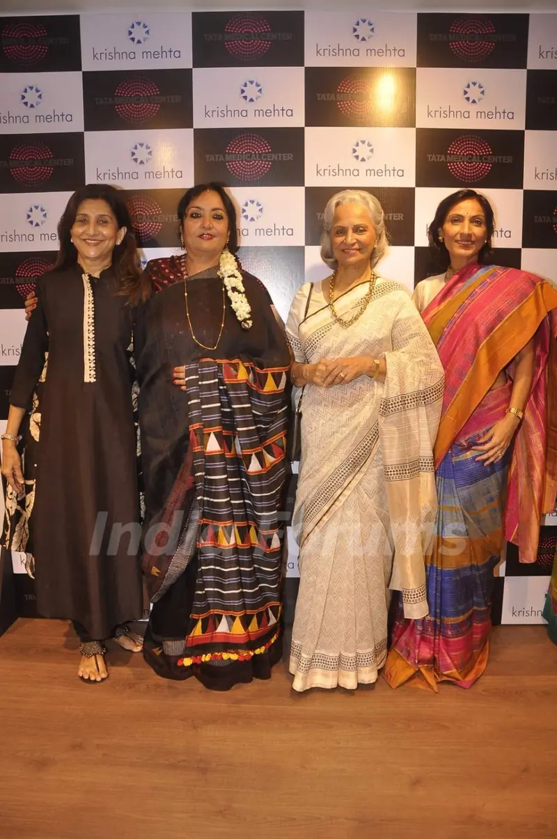 Asha Zaveri Geeta Gopalkrishnan, Waheeda Rehman and Krishna Mehta at an Event for Cancer Patients