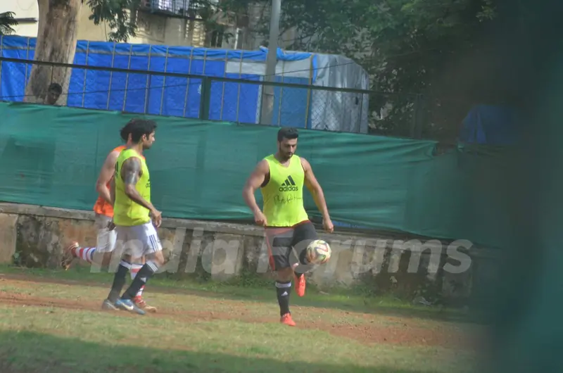 Arjun Kapoor Snapped Practicing Soccer!