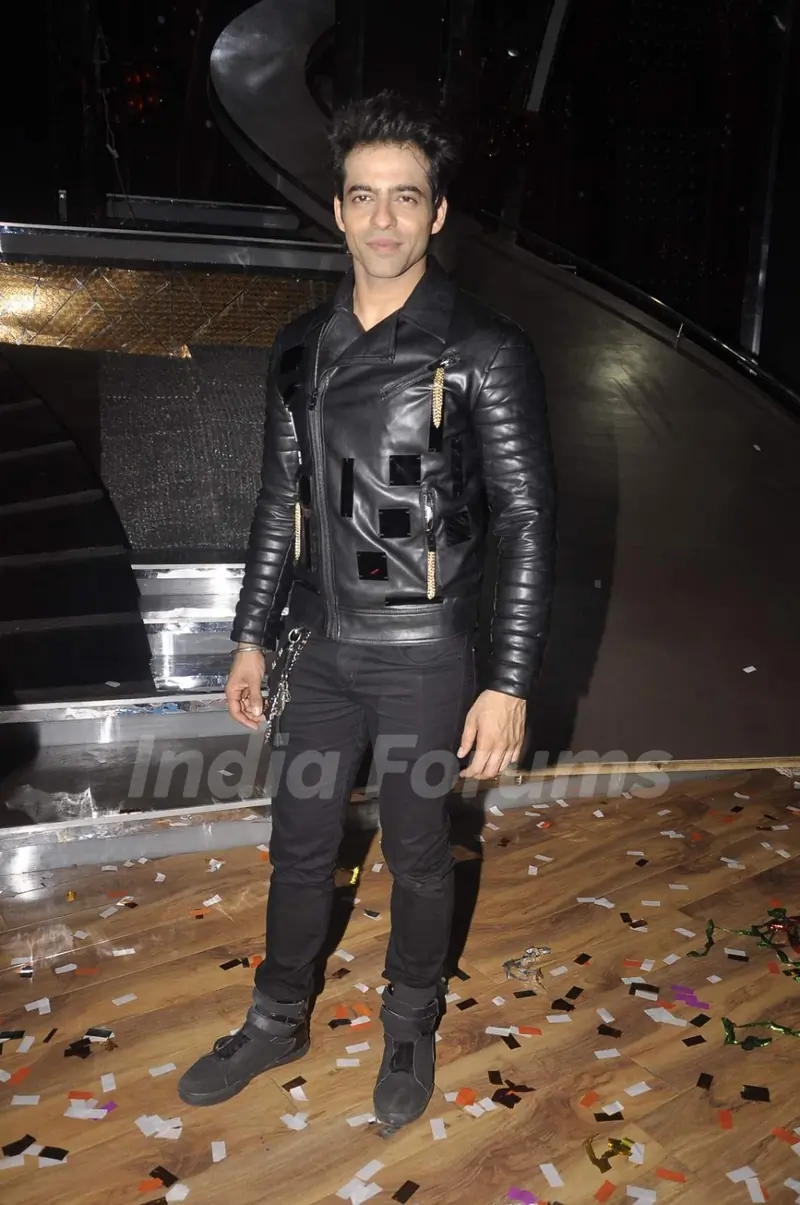 Himmanshoo A Malhotra poses for the media at the Grand Finale of Nach Baliye 7