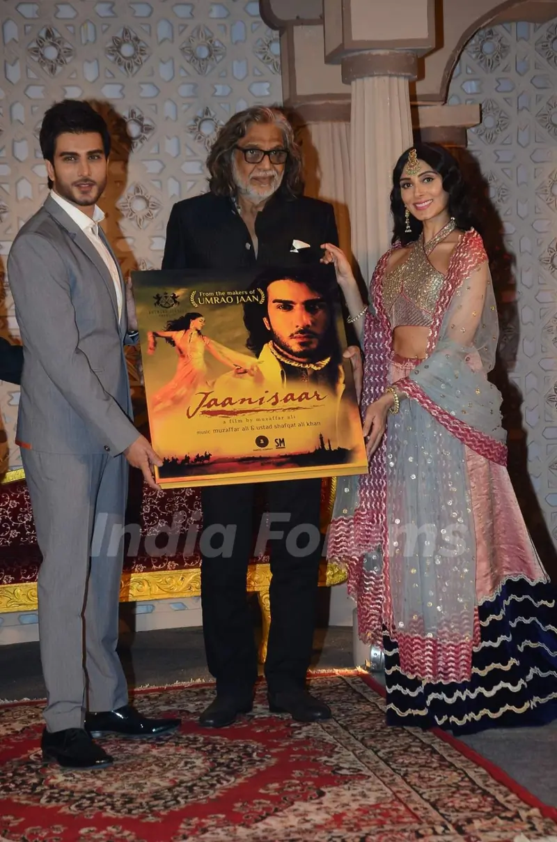 Imran Abbas, Muzaffar Ali and Pernia Qureshi at Music Launch of Jaanisaar