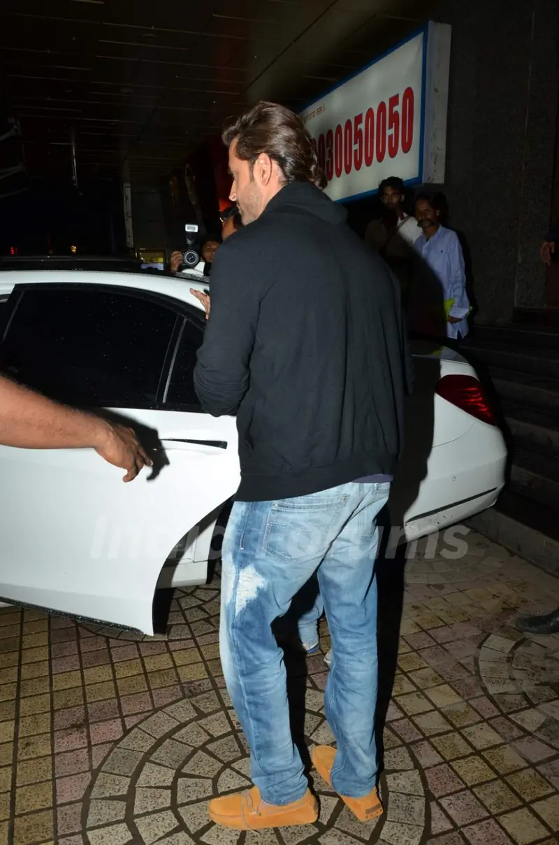 Hrithik Roshan Snapped With Kids