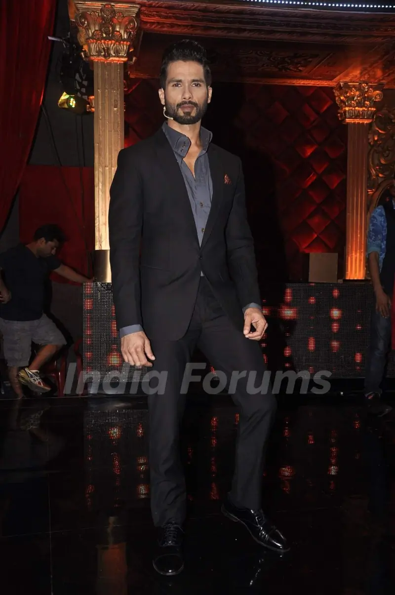 Shahid Kapoor on Jhalak Dikhla Jaa 8