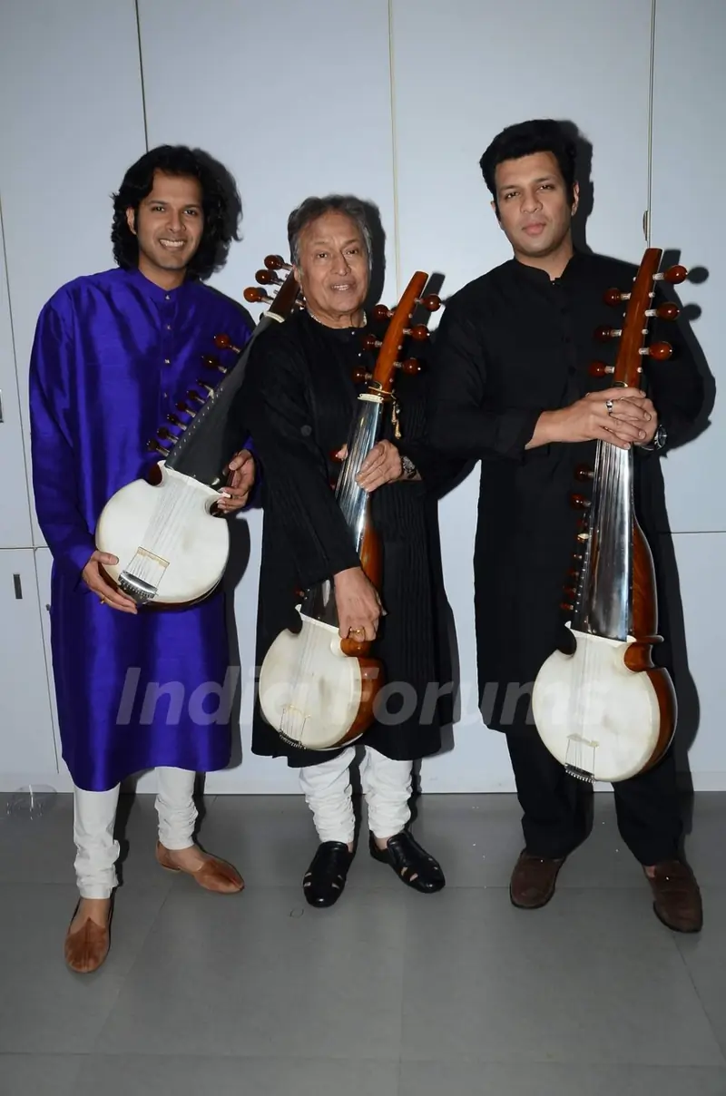 Amjad Ali Khan With His Sons Shoots for Vande Mataram