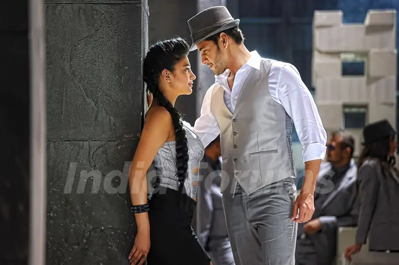 Shruti Haasan and Mahesh Babu in Srimanthudu