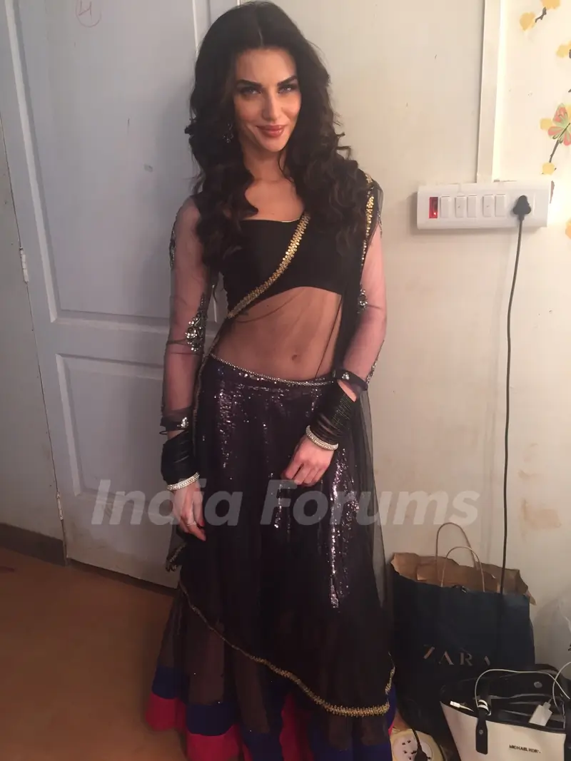Scarlett Wilson Special Appearance on Thapki...Pyaar Ki