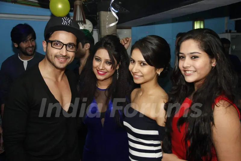 Dheeraj Dhoopar, Urmi and Vinny Arora at Pratyusha Banerjee's Birthday Bash