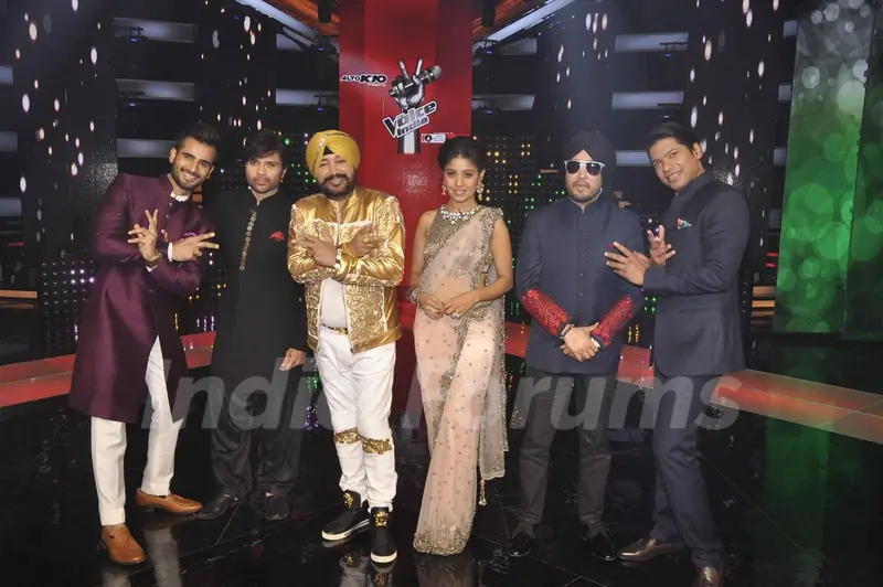The Judges and Host of The Voice India Pose with Daler Mehndi