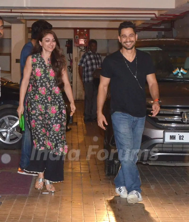 Soha Ali Khan and Kunal Khemu at Saif Ali Khan's Birthday Bash