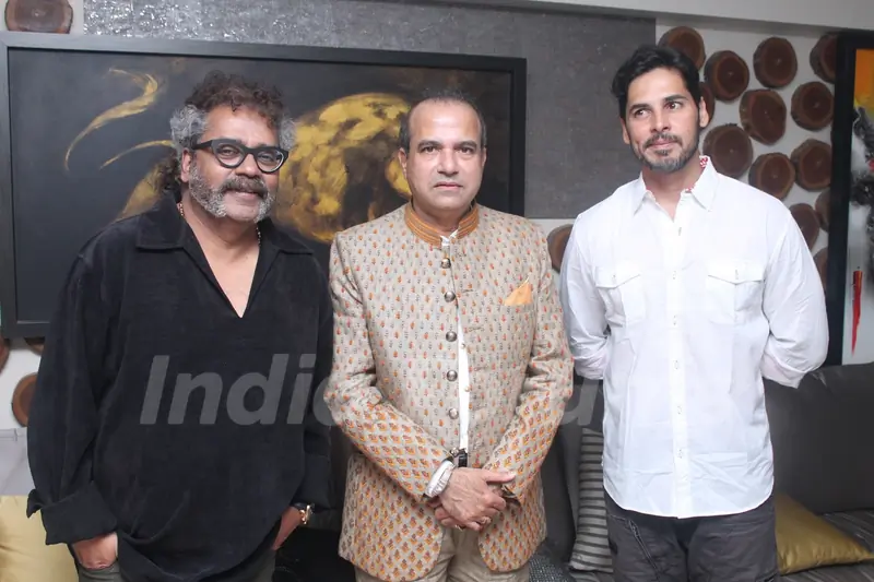 Suresh Wadkar poses with Hariharan and Dino Morea at his Birthday Bash