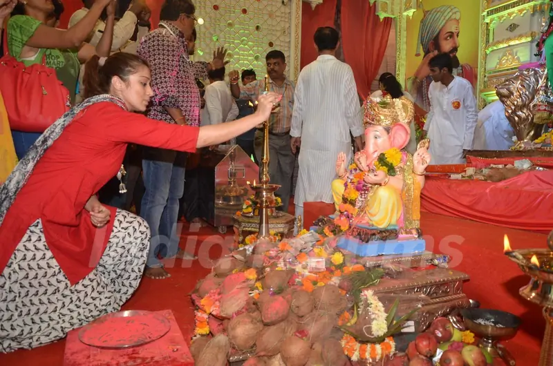 Lakshmi Rai Visits Ganpati Pandal