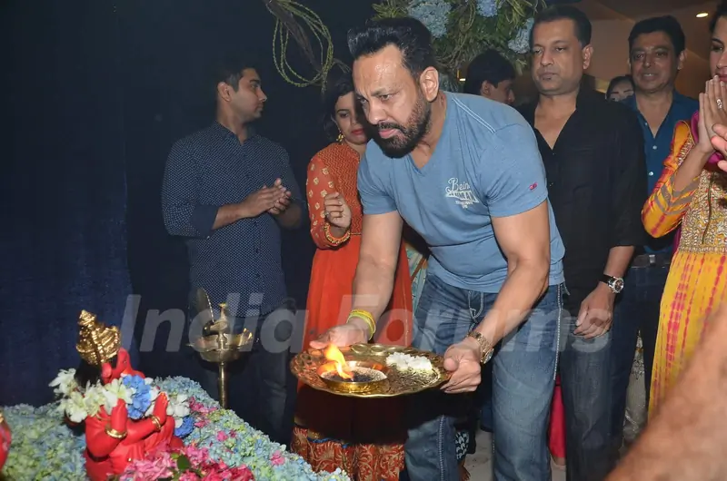 Shera Does Ganpati Pooja at Salman's Residence