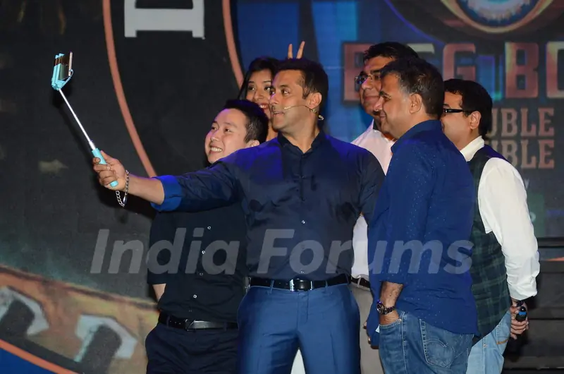 Salman Khan clicks a selfie with the Colors team at the Launch of Bigg Boss Nau