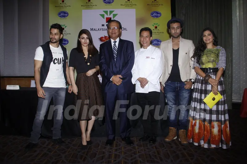 Soha - Kunal, Maria Goretti and Ripu Handa at Malaysian Palm Oil Council