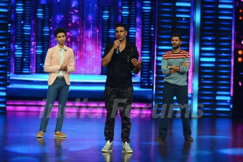 Akshay Kumar and Prabhu Deva for Promotions of Singh is Bling on Dance Plus with Host Raghav Juyal