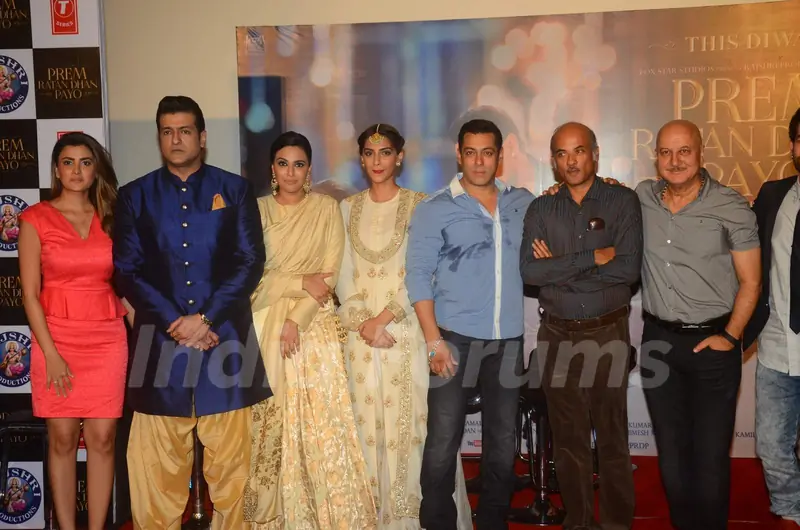 Team poses for the media at the Trailer Launch of Prem Ratan Dhan Payo