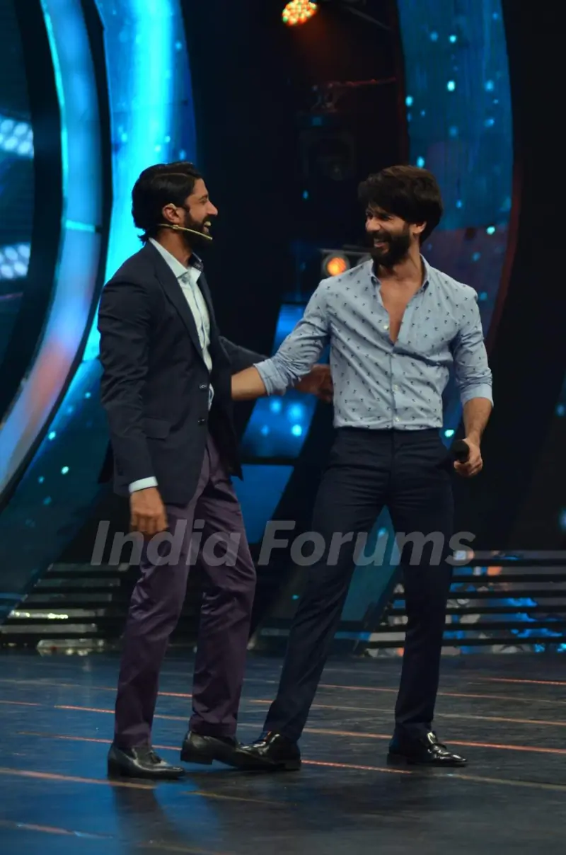 Farah Akhtar and Shahid Kapoor at the Promotions of Shaandaar on 'I Can Do That'