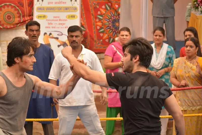 Kinshuk Mahajan and Rafi Malik Fight Scene in Tere Sheher Mein