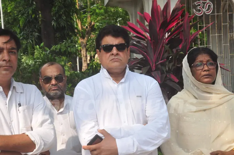 Gajendra Chauhan Attends Prayer Meet of Ravindra Jain
