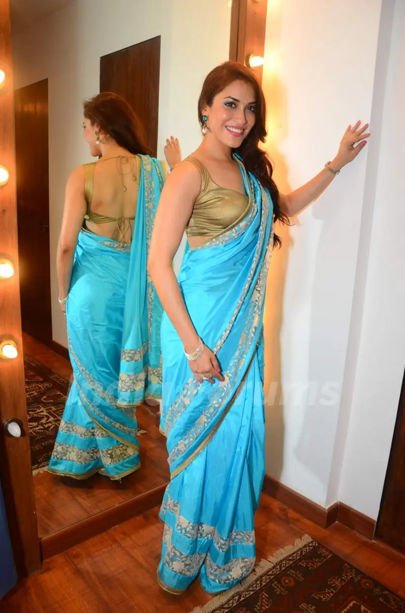 'The Beautiful' Rashmi Nigam at Launch of Mandira Bedi's 'M The Store'